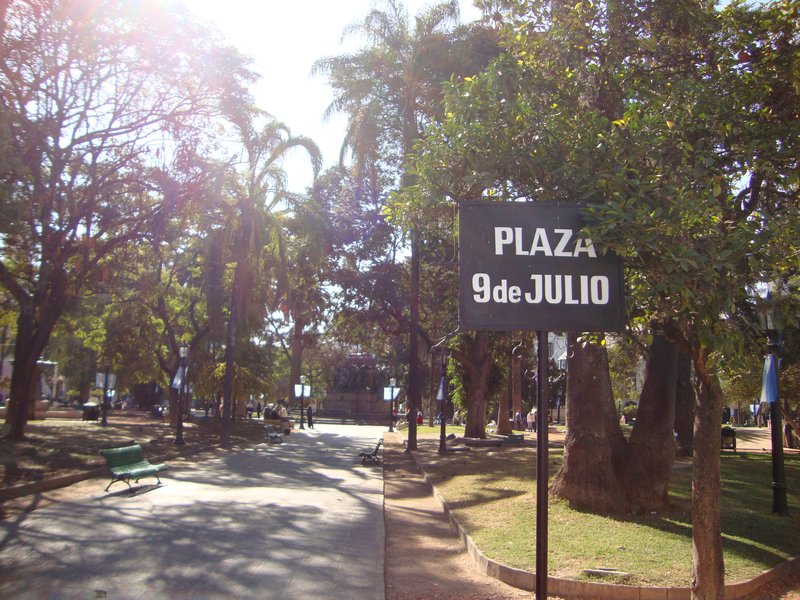 Plaza 9 de julio, Salta