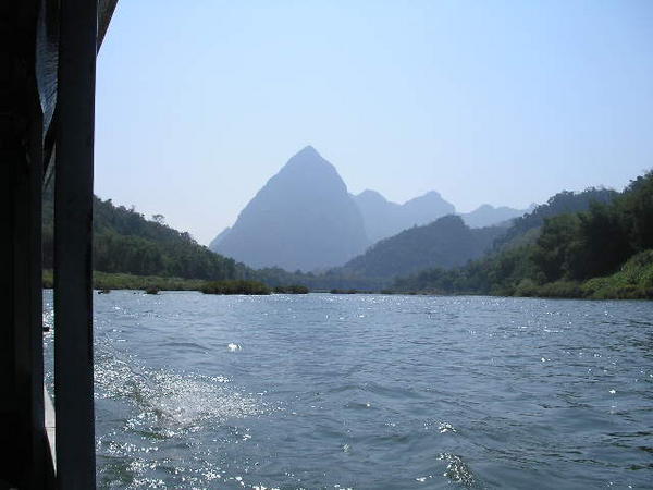Boat trip, Nam Ou