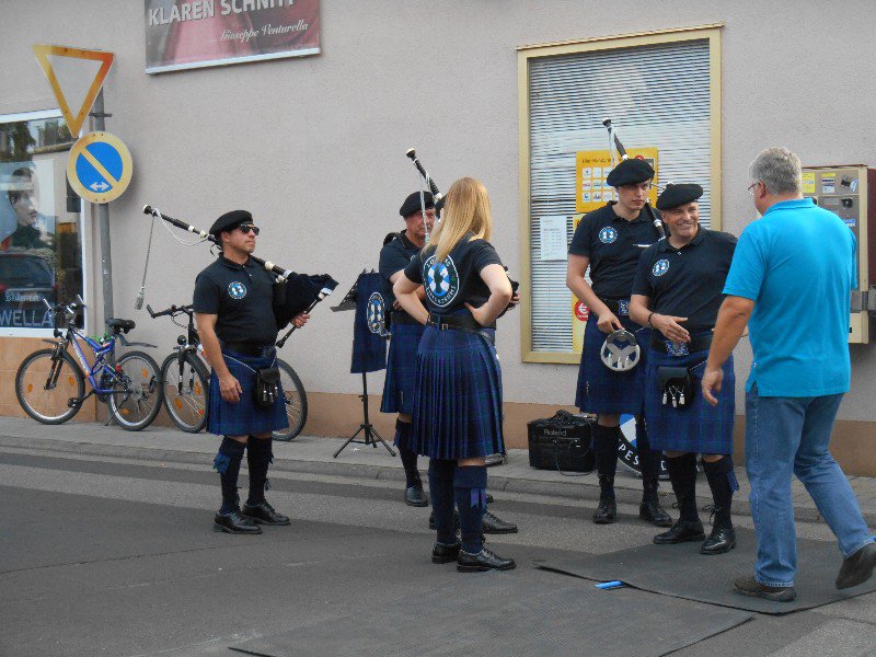 The bagpipe band
