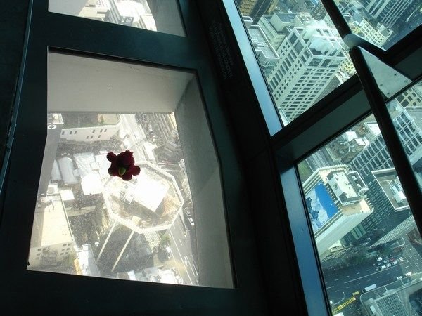 Sku Tower's glass floor