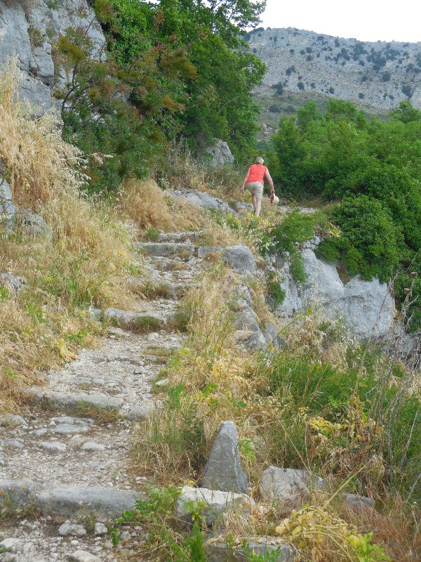 Steep path up to Gourdon