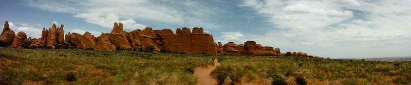 Panoramic along Broken Arch Trail