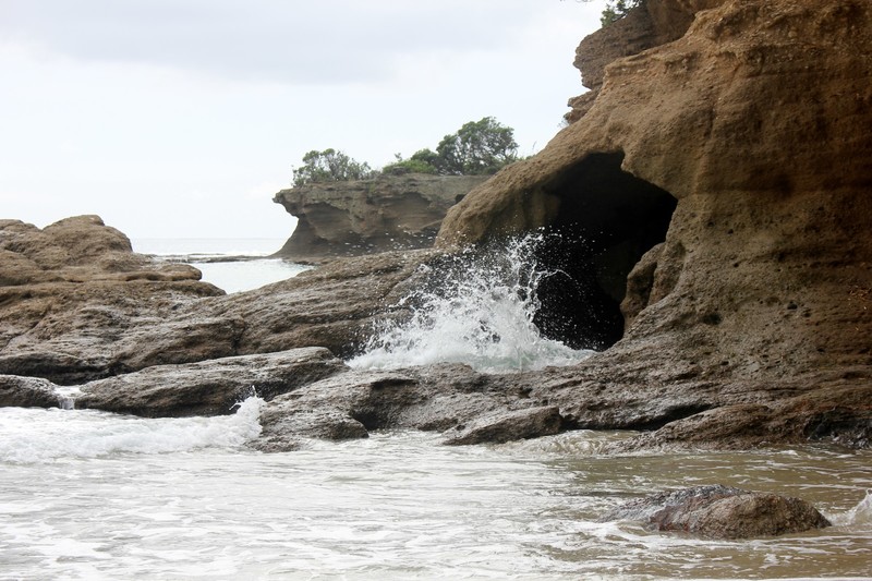 Angry sea cave