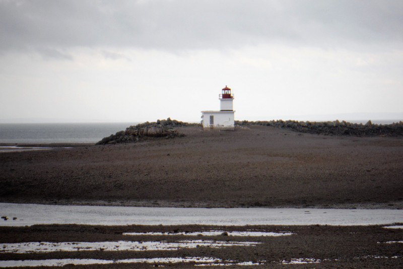 Parrsboro Lighthouse at low tide