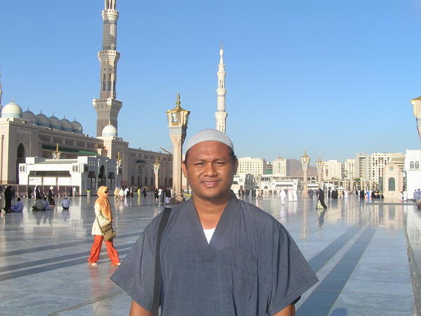 me at an-nabawi square