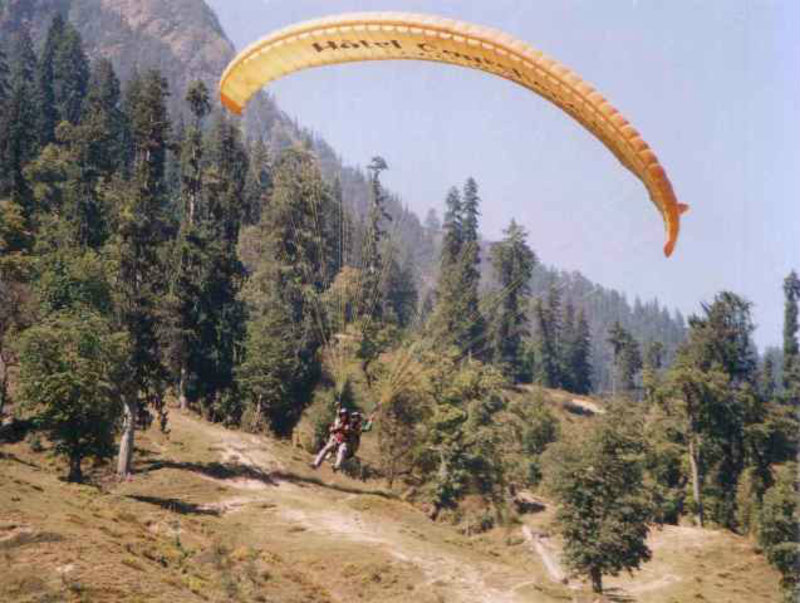 Paragliding in Solang Valley, Manali
