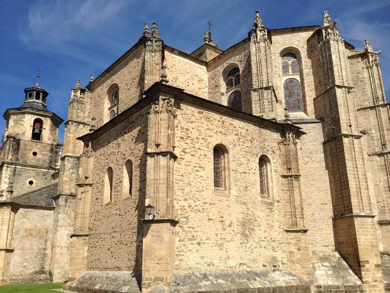 Iglesia Colegiata (collegiate church)