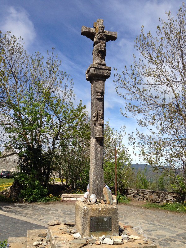 Patroness of the area Santa Maria la Real - 12th century statue 