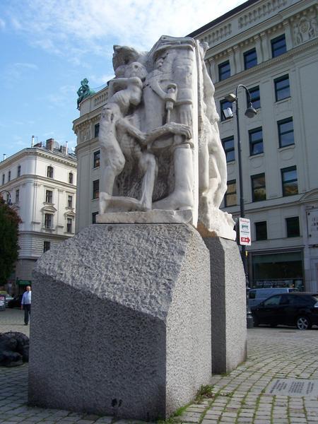 Statue to the Plague