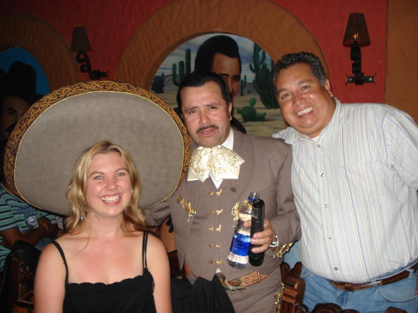 Me, an apparently famous Mexican singer....