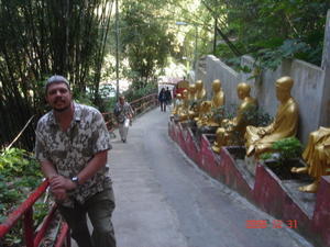 400 steps to 10,000 Buddhas