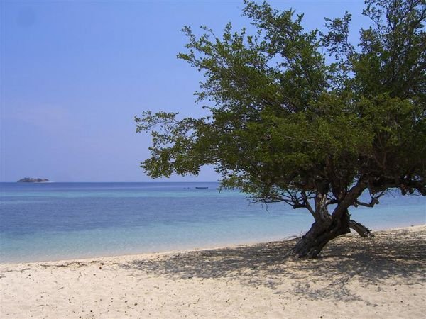the blue blue ocean and white white beach on Seraya
