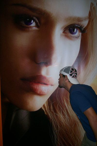 The New Love Of Anthony's Life...A Giant Jessica Alba!!