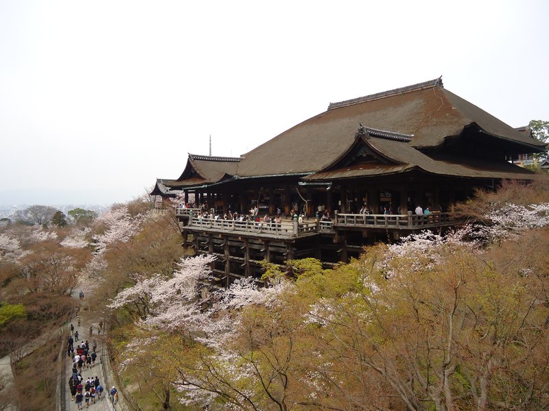 Kiyomizu-dera temple