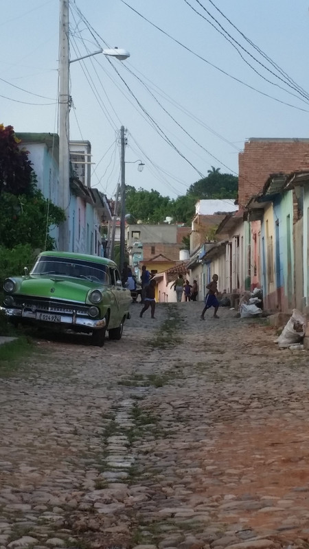 Cuban sidestreet life-Trinidad
