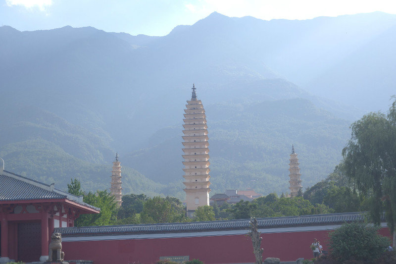 Tři pagody, ikona Dali