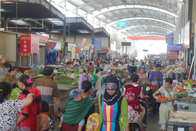 Trh v Ruili
