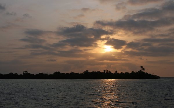 Sunrise at North Long Cocoa Cay