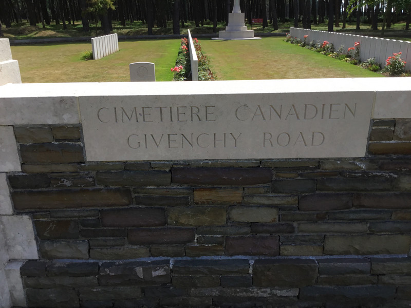 Cimetiere Canadian Givenchy Road