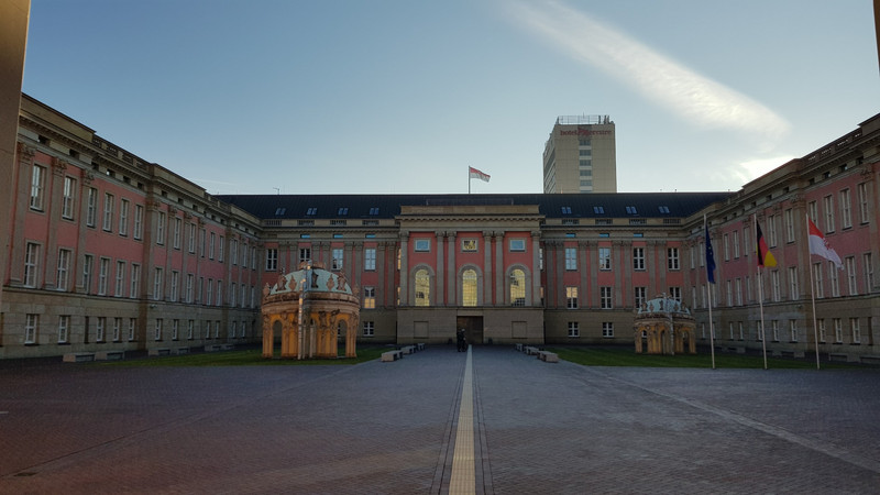 Der Brandenburger Landtag am Alten Markt in Potsdam.