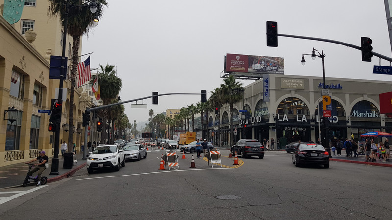 Am Hollywood Boulevard.