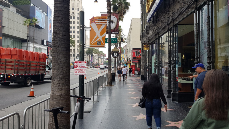 Am Hollywood Boulevard.