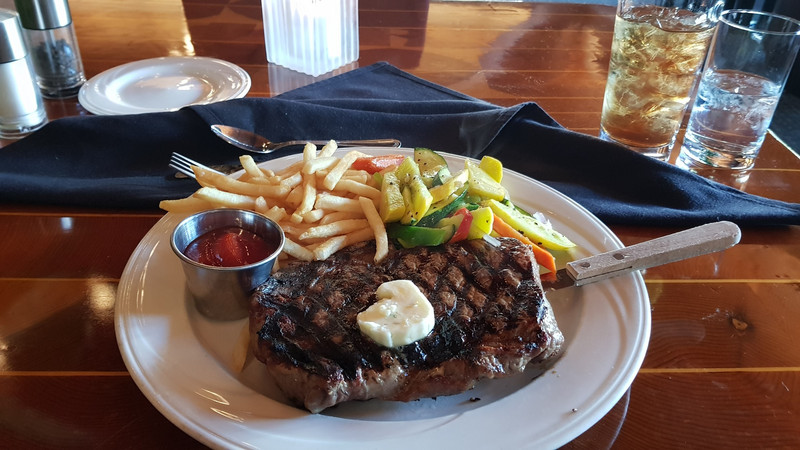 Wieder einmal Steak als Abendessen.