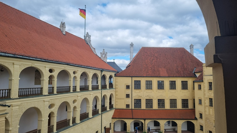 Spaziergang durch Landshut mit Burg Trausnitz.