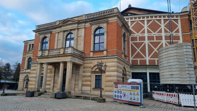 Besuch der Wagner Sehenswürdigkeiten in Bayreuth.