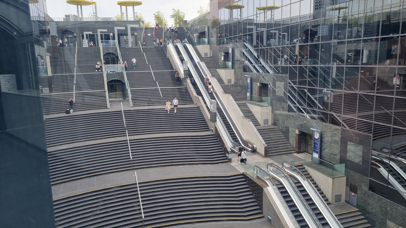 Der Skywalk am Hauptbahnhof von Kyoto.