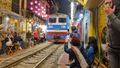 (Crazy) Train Street im Hanoi.