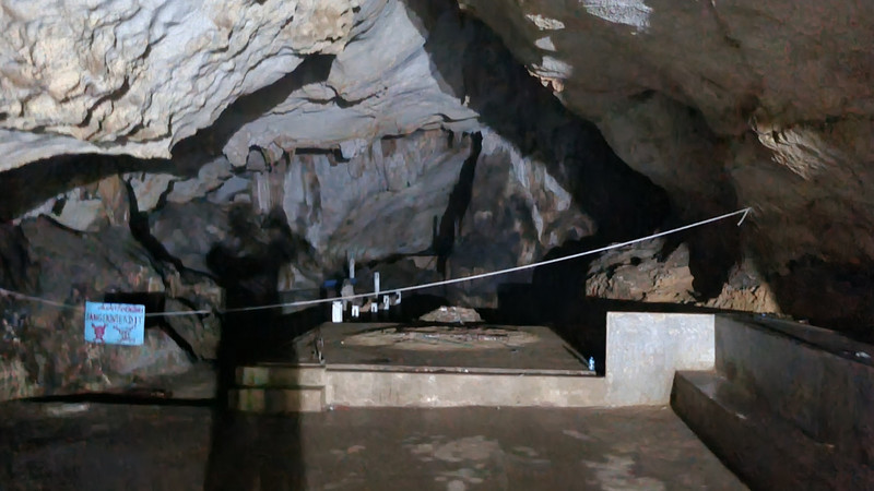 Tham Chang Höhle.