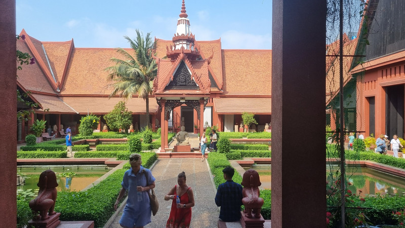 Im Nationalmuseum von Phnom Penh.