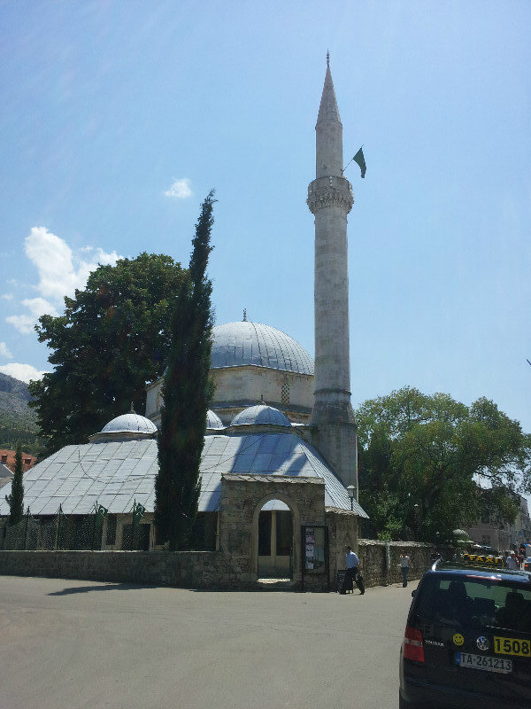 Die Karadozbeg Moschee von aussen...