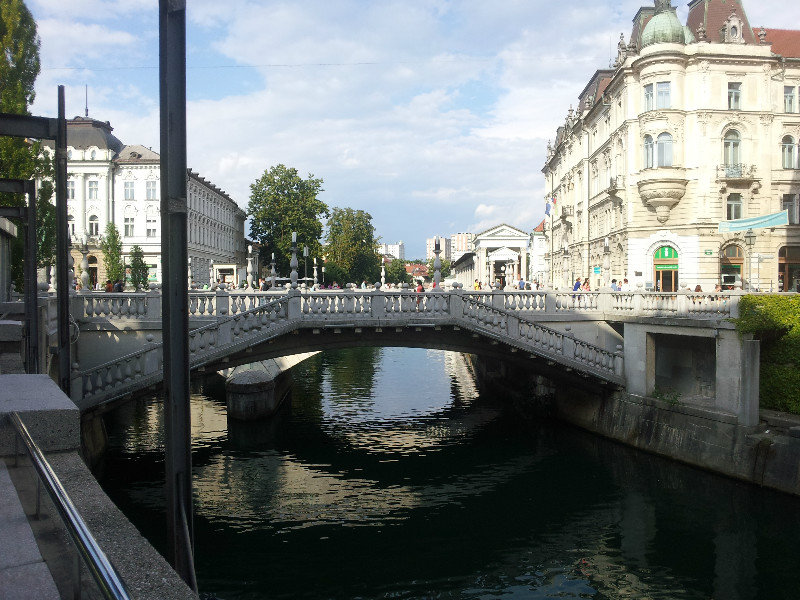 Die Dreifachbrücke im Herzen von Ljubljana