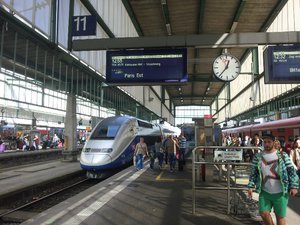 In Stuttgart bin ich in den schönen TGV umgestiegen.