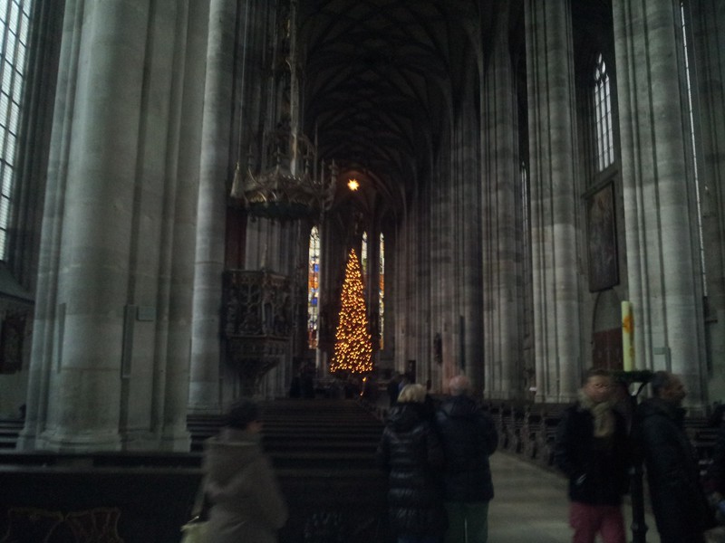 Im Münster St. Georg.
