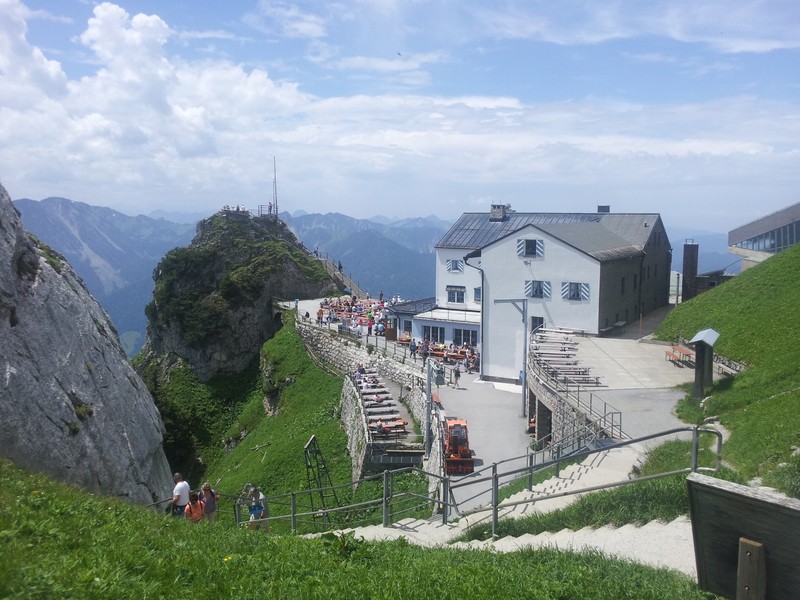 Die Bergstation mit Restaurant.