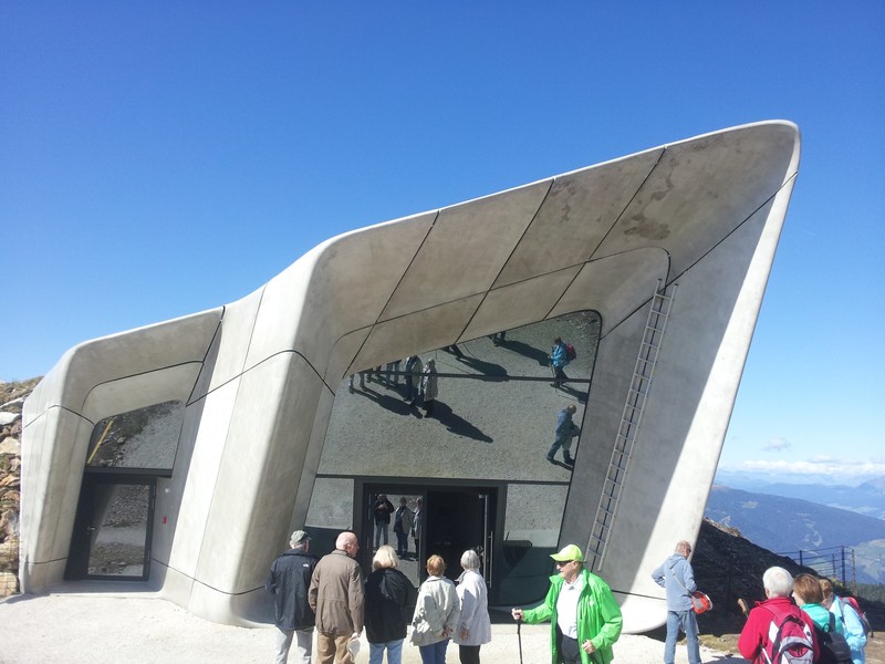 Eingang zum neuen Messner-Gebirgs-Museum.