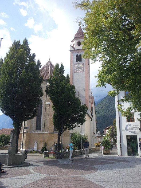 Kirche von Dorf Tirol.