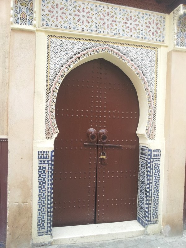 Eingang zu einer Moschee in der Medina.