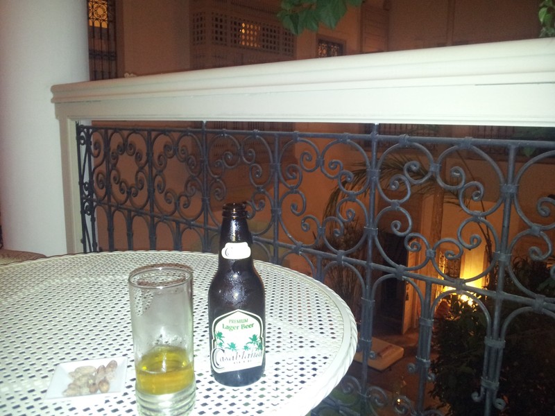Ein Glas Casablance Bier am Abend.