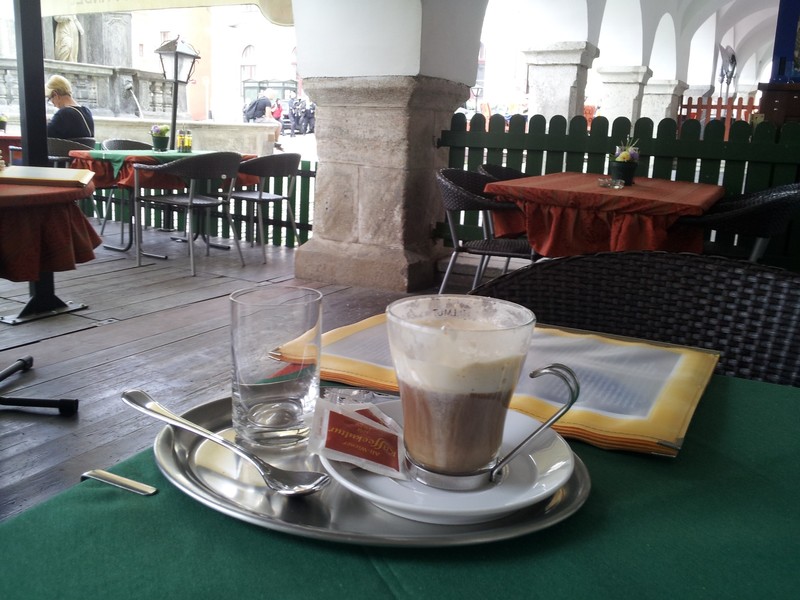 Kaffeepause in Krummau.