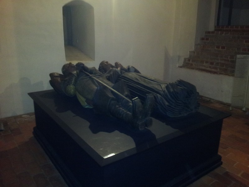 Grab von General Wrangel im Keller des Rathauses.