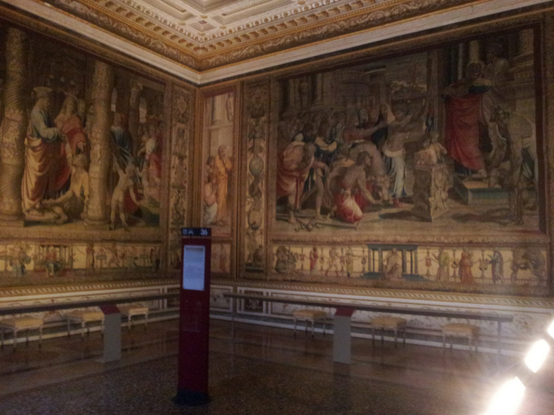 Im Palazzo Ducale.