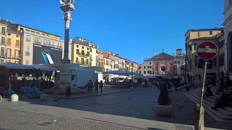 Piazza del Signori.