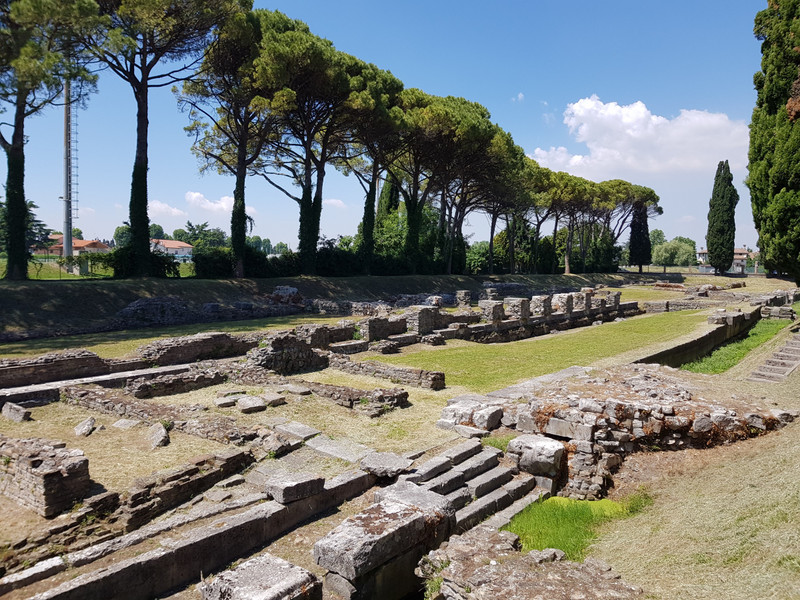 Die römischen Ruinen von Aquileia.