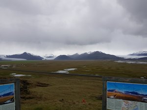 Die Gletscherzungen des riesigen Vatnajökull.