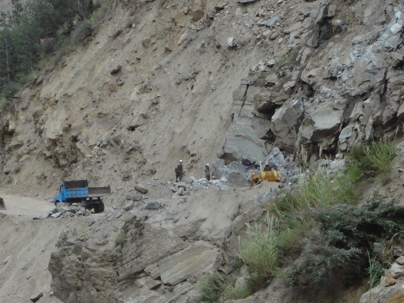 Landslide enroute to Recong Peo
