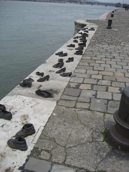 the shoe memorial